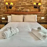 Nueva 33 En El Centro De アパート ネルハ