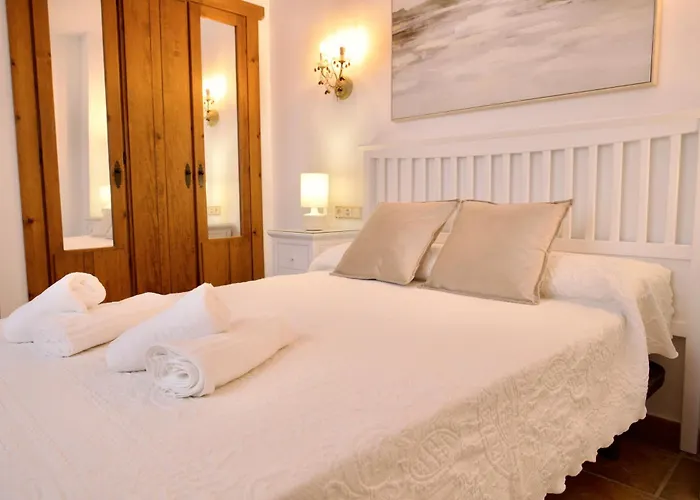 Nueva 33 En El Centro De * Nerja