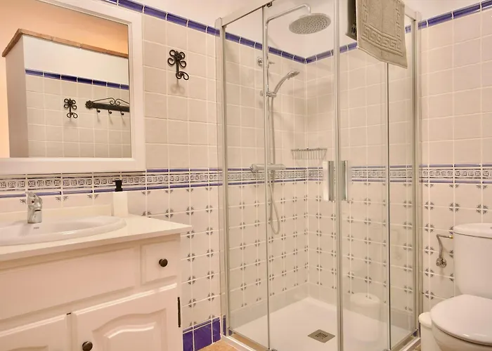 Nueva 33 En El Centro De Нерха